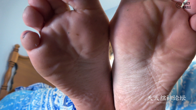 Mistress Macy's Femd191722] (3).png