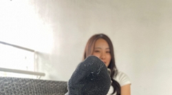 [▽]反差甜美女生，棉袜穿到脚趾漏洞 83p 1v 8分钟 1.1g（原画质）